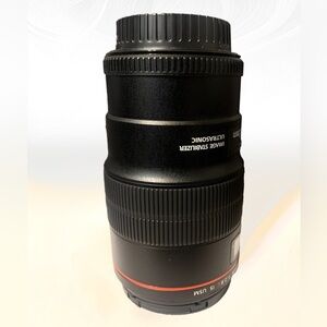 Canon 100mm f2.8 macro usm AF lens